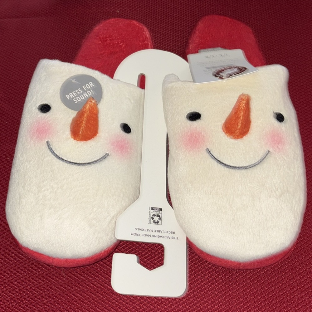 NWT Hallmark 20th Anniversary Plush Snow Slippers